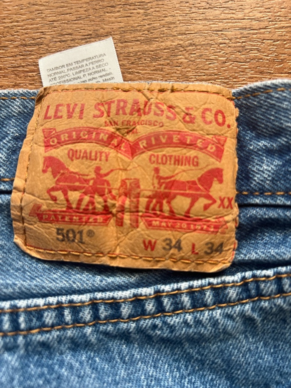 Levi’s 501 Original Fit Jeans Men’s 34x34 ButtonFly LightWashStraightLegClassic - Picture 4 of 12